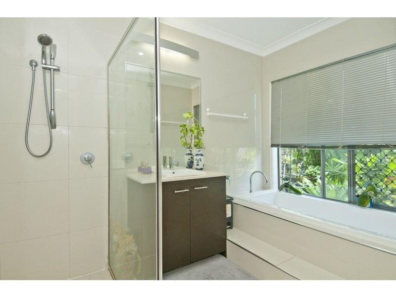 46 Faraday Crescent, Pacific Pines QLD 4211