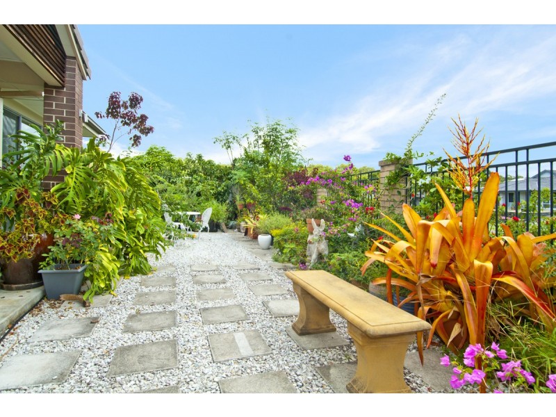 46 Faraday Crescent, Pacific Pines QLD 4211