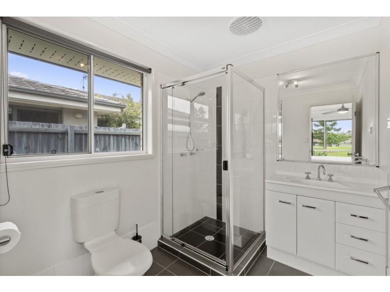 20 Bellinger Key, Pacific Pines QLD 4211