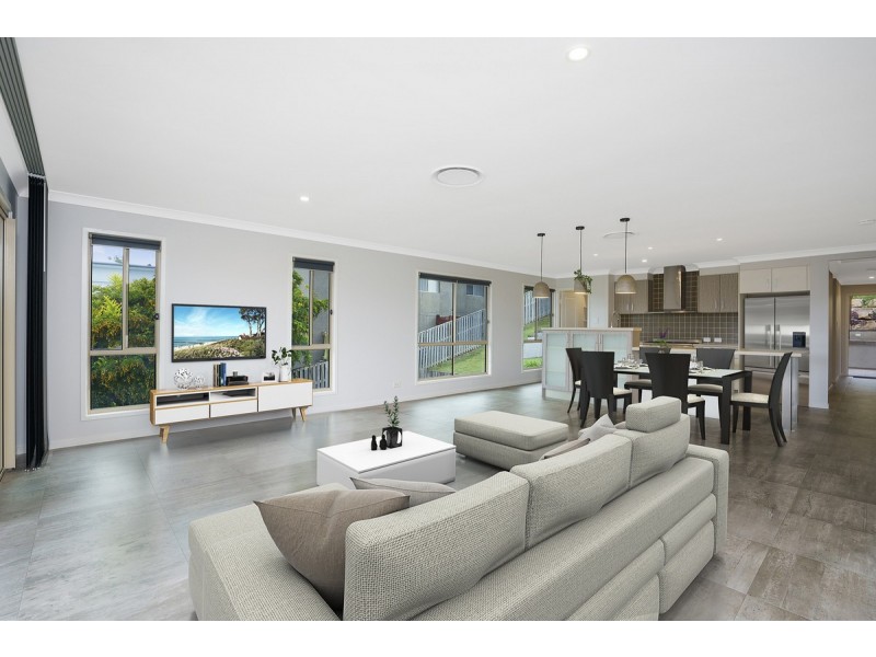 31 Yamba Street, Pacific Pines QLD 4211