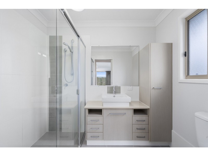 31 Yamba Street, Pacific Pines QLD 4211