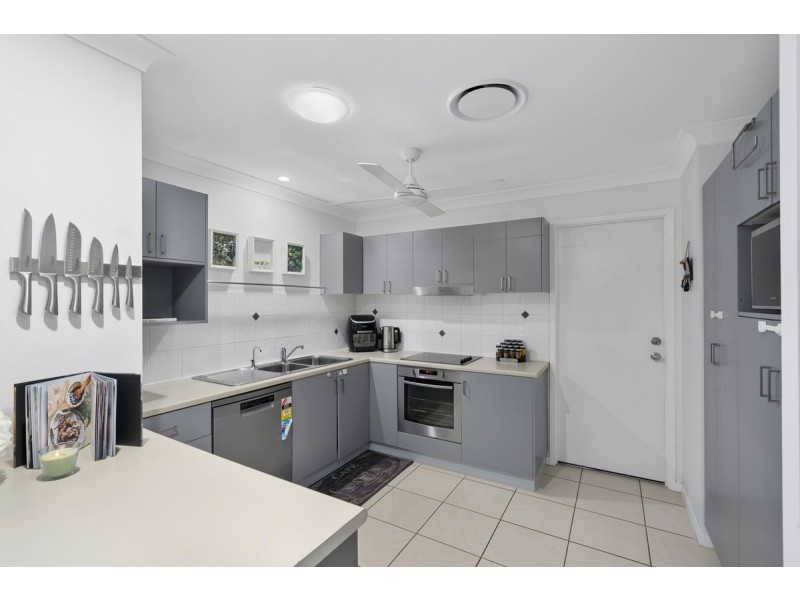 7/136 Pacific Pines Boulevard, Pacific Pines QLD 4211
