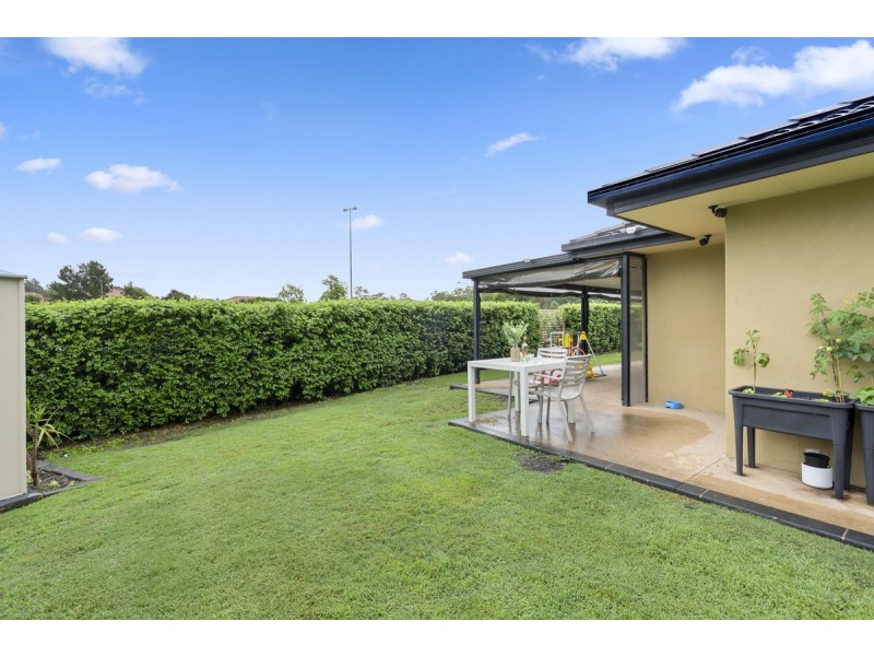 7/136 Pacific Pines Boulevard, Pacific Pines QLD 4211