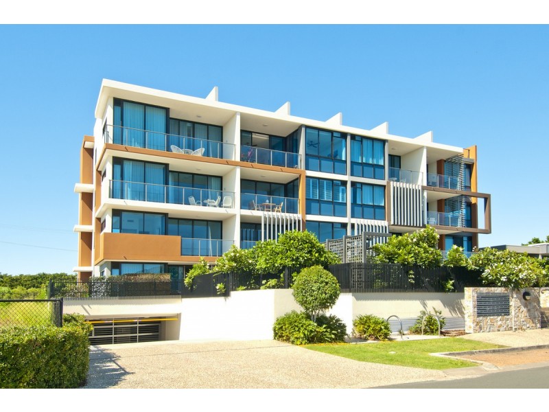 5215 Harbourview Drive, Hope Island QLD 4212