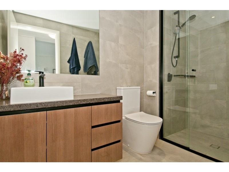 5215 Harbourview Drive, Hope Island QLD 4212