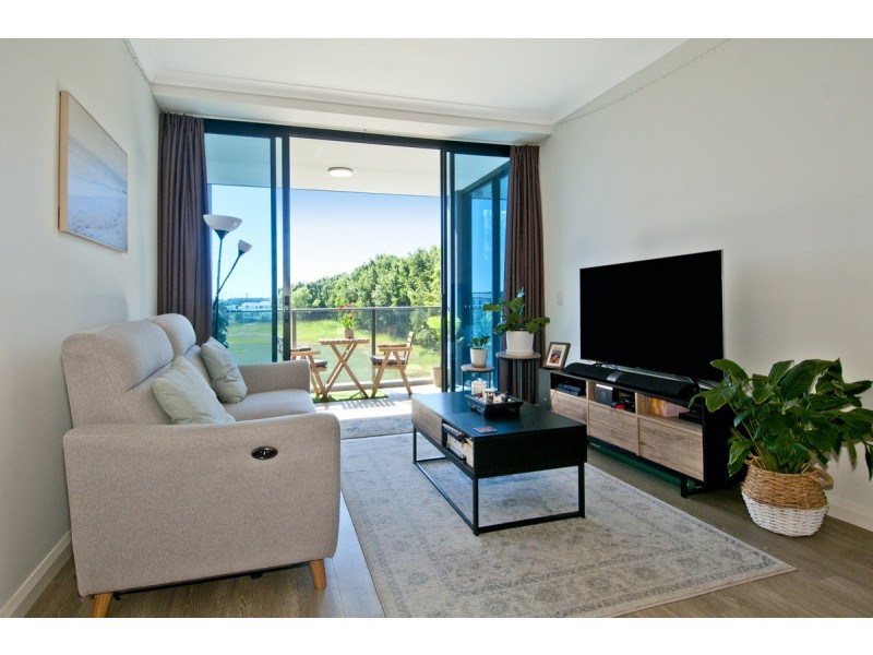5215 Harbourview Drive, Hope Island QLD 4212