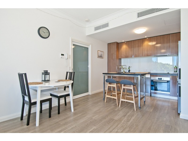 5215 Harbourview Drive, Hope Island QLD 4212