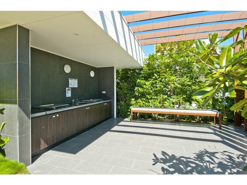 5215 Harbourview Drive, Hope Island QLD 4212