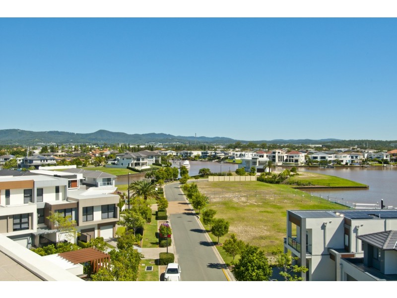 5215 Harbourview Drive, Hope Island QLD 4212