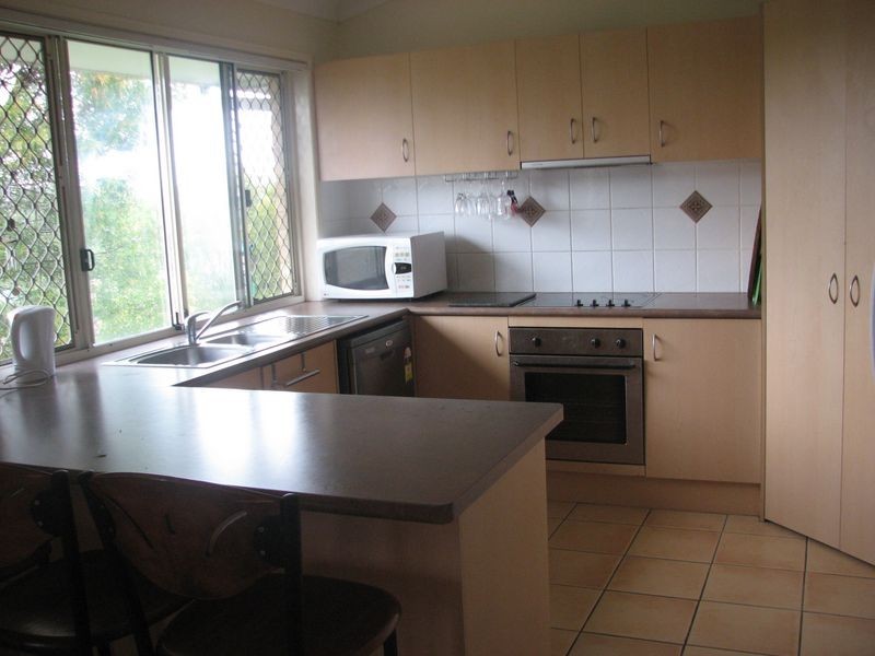 18 Bonin Close, Pacific Pines QLD 4211