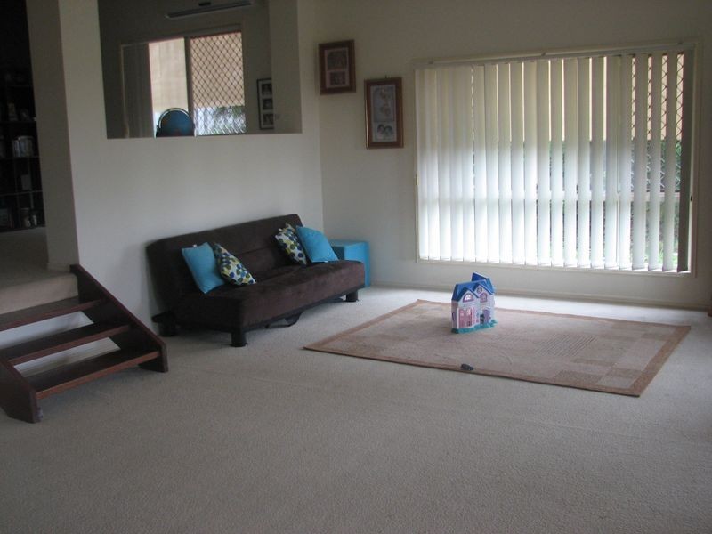 18 Bonin Close, Pacific Pines QLD 4211