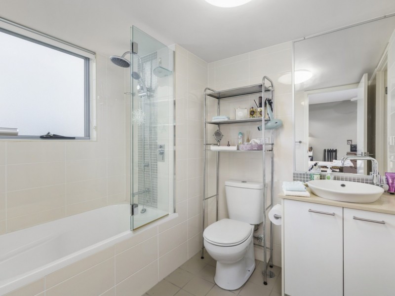 1601/111 Lindfield Road, Helensvale QLD 4212