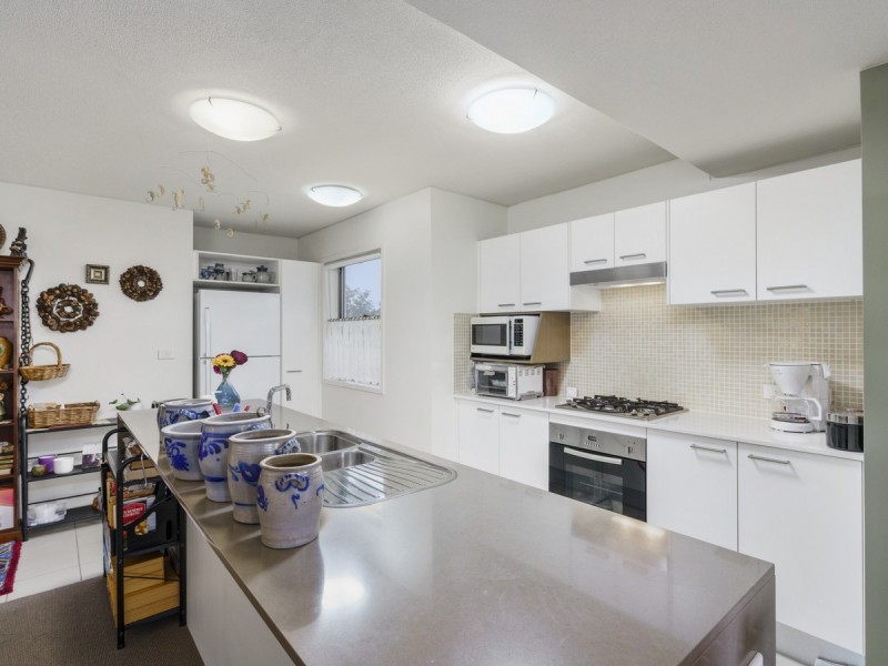 1601/111 Lindfield Road, Helensvale QLD 4212