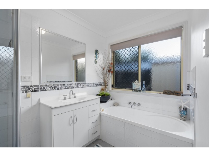 18 Catchlove Street, Maudsland QLD 4210