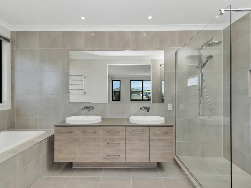 41 Laurel Drive, Helensvale QLD 4212