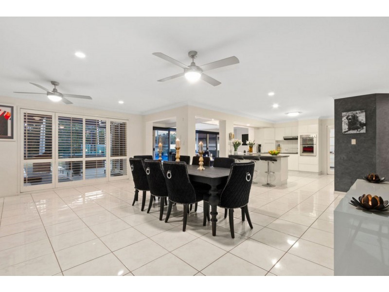 34 Saltwater Terrace, Helensvale QLD 4212