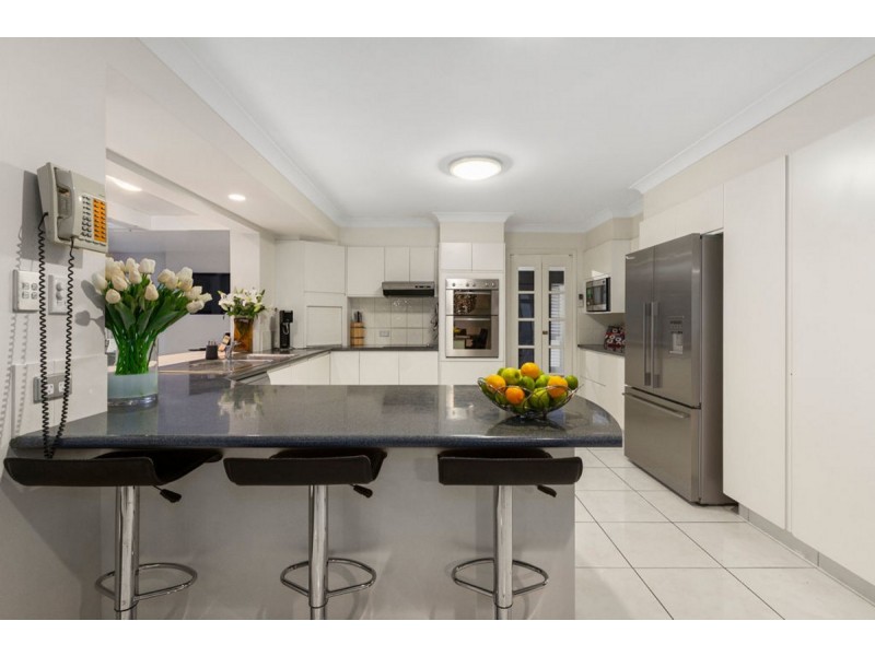 34 Saltwater Terrace, Helensvale QLD 4212