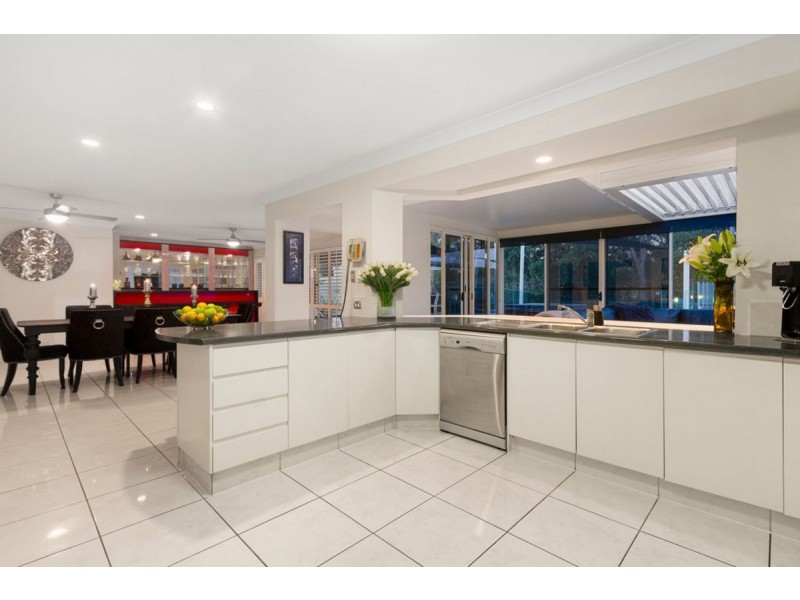 34 Saltwater Terrace, Helensvale QLD 4212