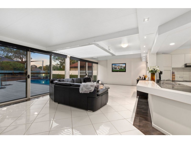 34 Saltwater Terrace, Helensvale QLD 4212