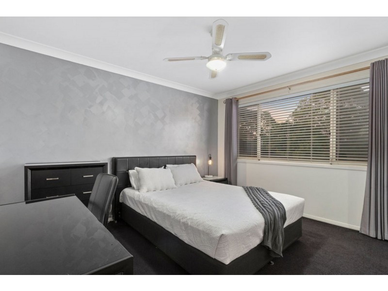 34 Saltwater Terrace, Helensvale QLD 4212