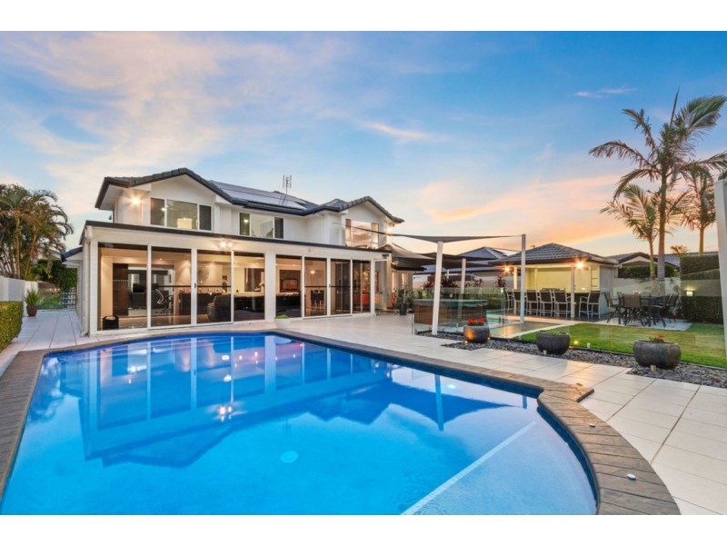 34 Saltwater Terrace, Helensvale QLD 4212