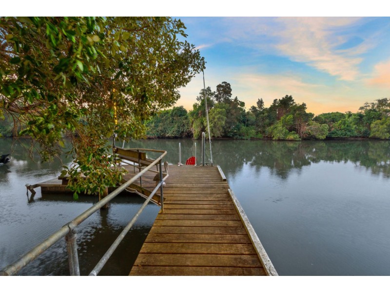 34 Saltwater Terrace, Helensvale QLD 4212