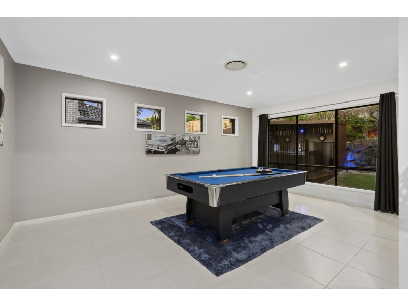 18 Faraday Crescent, Pacific Pines QLD 4211
