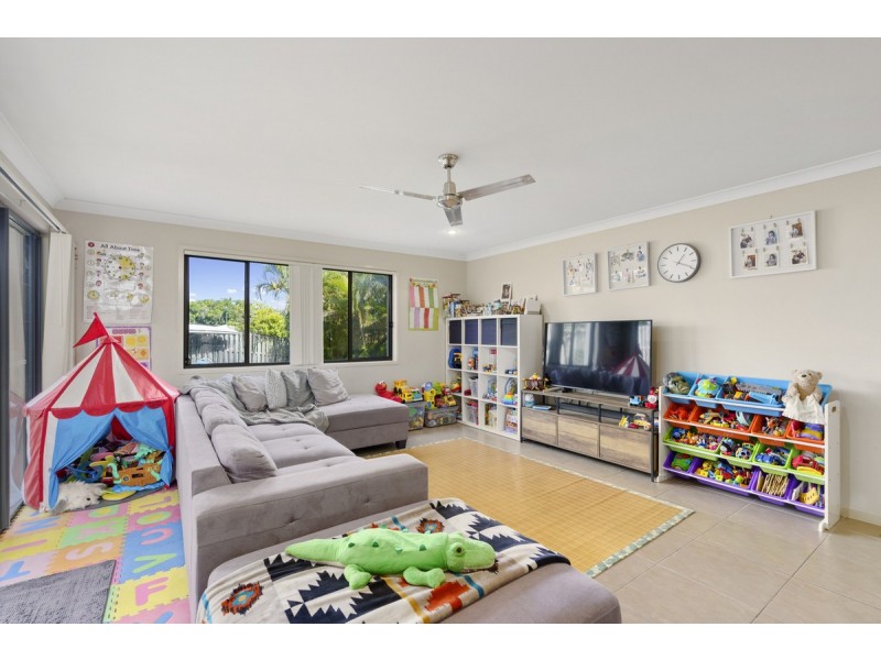 1/1 Brunswick Street, Pacific Pines QLD 4211