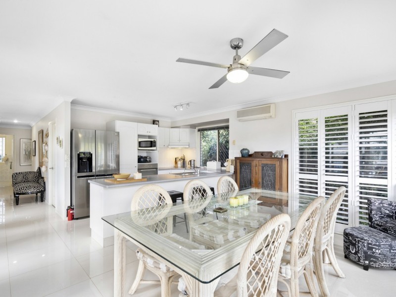 25 Papara Street, Pacific Pines QLD 4211