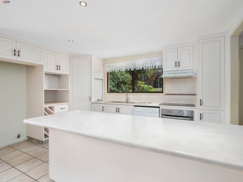 379 Hinkler Drive, Worongary QLD 4213