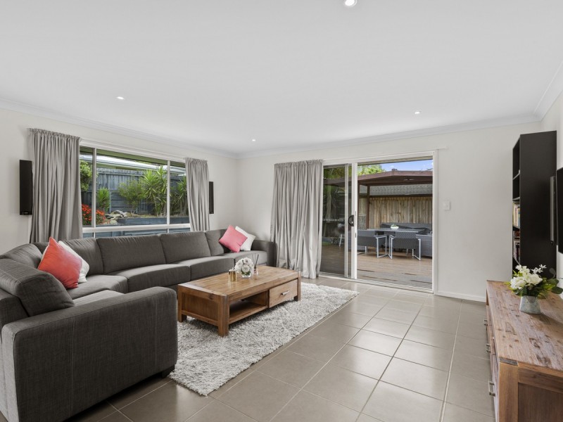 20 Bellinger Key, Pacific Pines QLD 4211