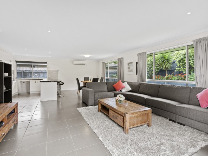 20 Bellinger Key, Pacific Pines QLD 4211