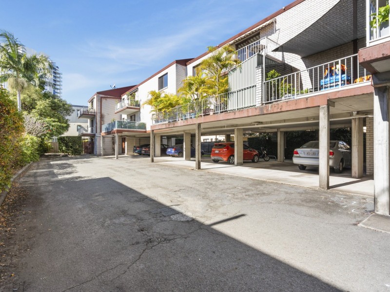 7/29 Ahern Street, Labrador QLD 4215