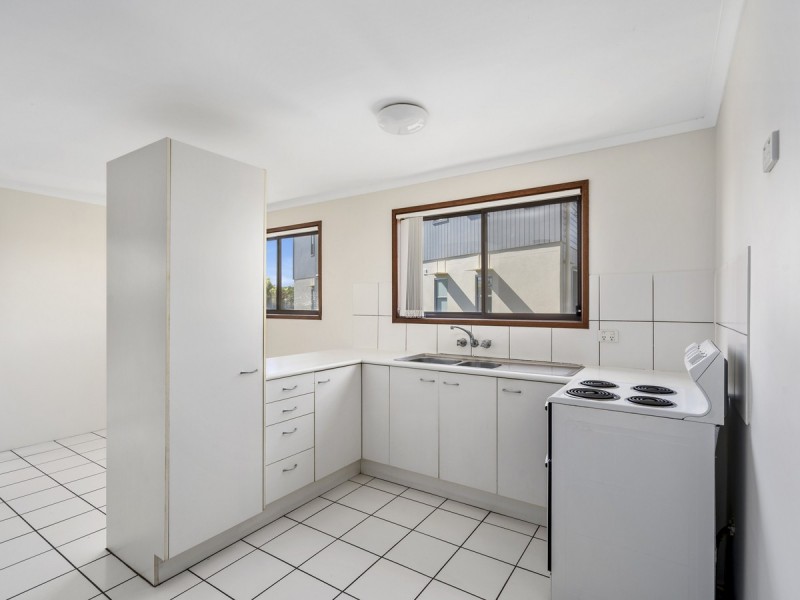 7/29 Ahern Street, Labrador QLD 4215