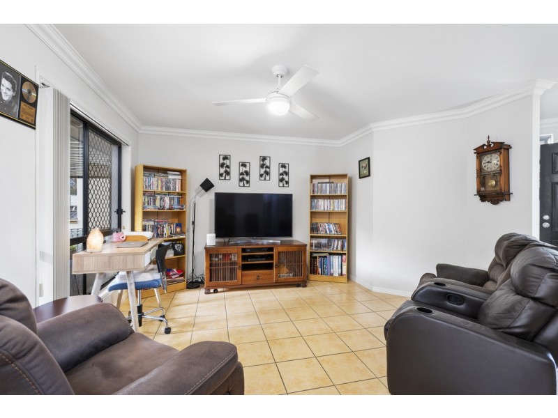 14 Palm Street, Pacific Pines QLD 4211