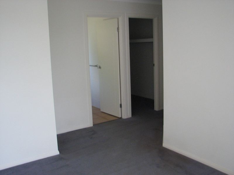 3 Huxley Court, Pacific Pines QLD 4211