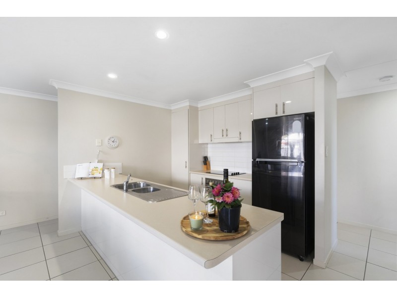 83 Mcauley Parade, Pacific Pines QLD 4211