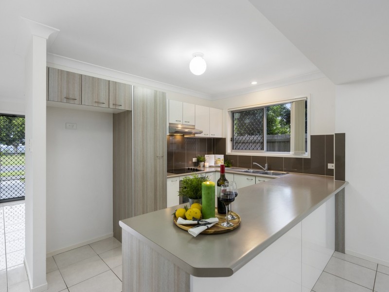 20/1 McAuley Parade, Pacific Pines QLD 4211
