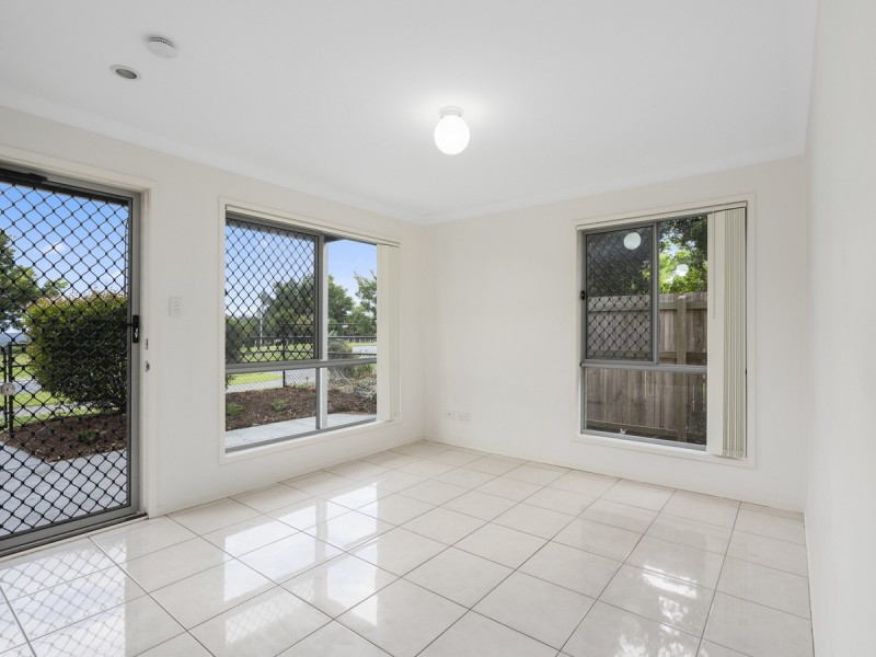 20/1 McAuley Parade, Pacific Pines QLD 4211