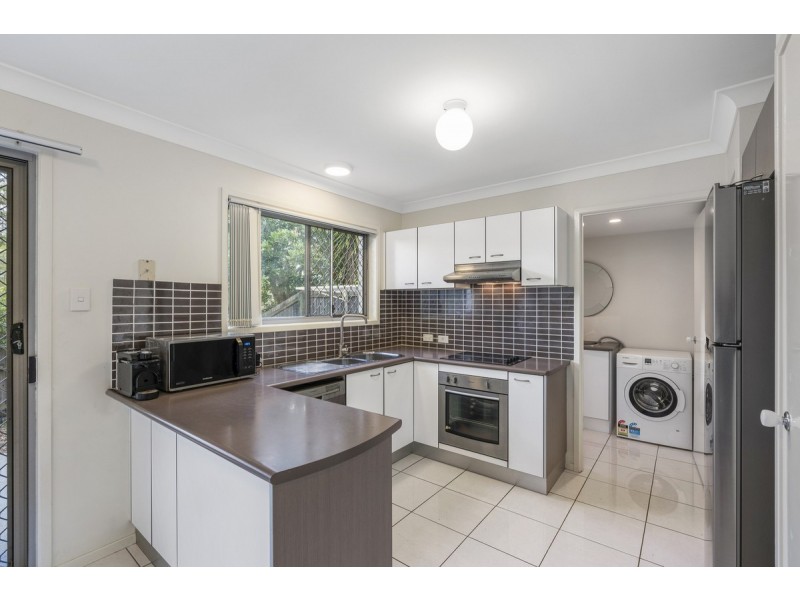 25/30 Carmarthen Circuit, Pacific Pines QLD 4211