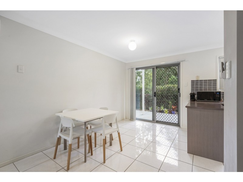 25/30 Carmarthen Circuit, Pacific Pines QLD 4211