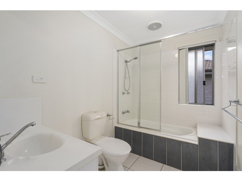 25/30 Carmarthen Circuit, Pacific Pines QLD 4211