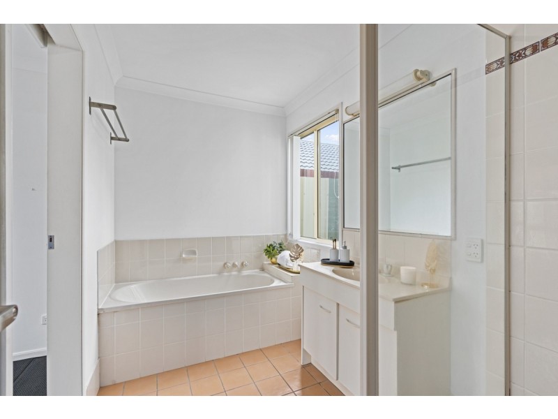 10 Sidney Nolan Drive, Coombabah QLD 4216