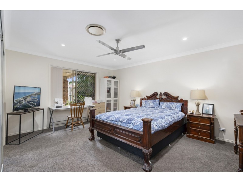 10 Rimatara Rise, Pacific Pines QLD 4211