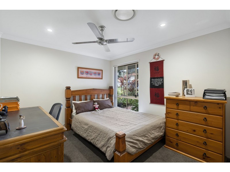 10 Rimatara Rise, Pacific Pines QLD 4211