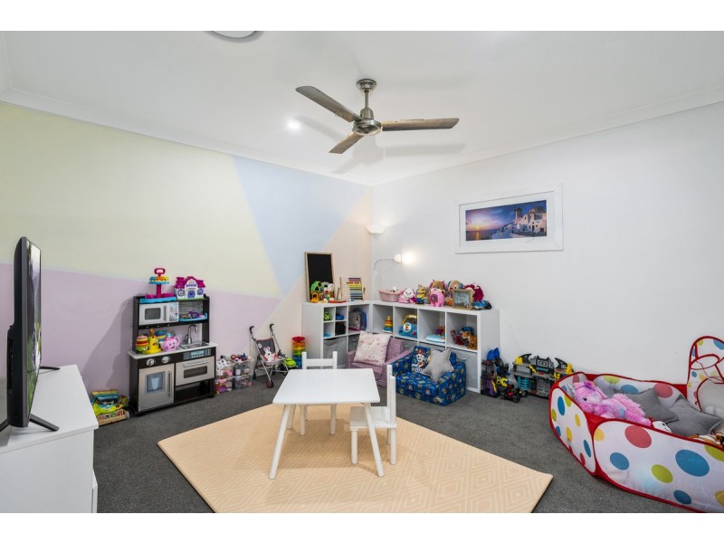 37 Manning Circuit, Pacific Pines QLD 4211