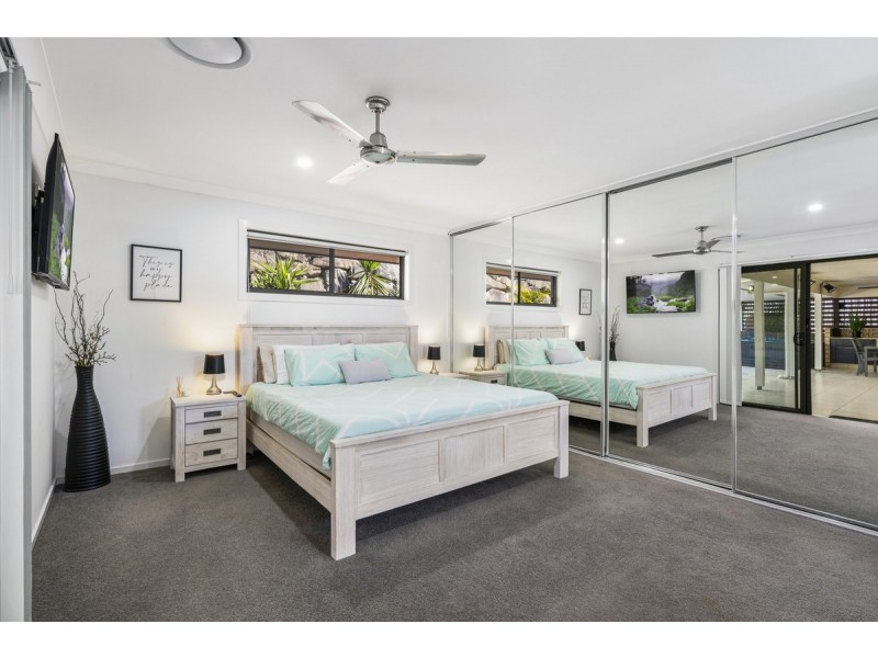 37 Manning Circuit, Pacific Pines QLD 4211