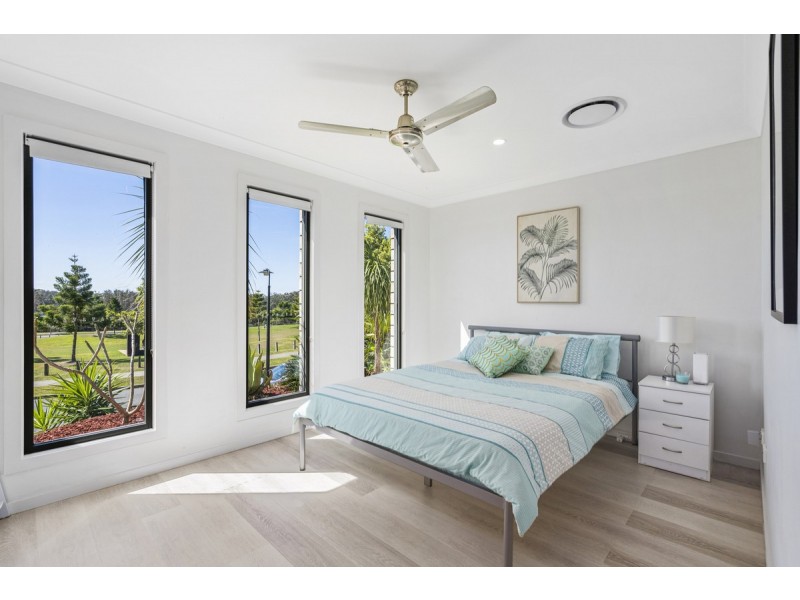 37 Manning Circuit, Pacific Pines QLD 4211