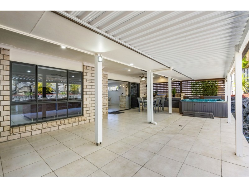 37 Manning Circuit, Pacific Pines QLD 4211