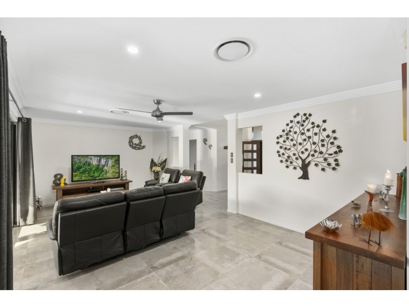 20 Grande Terrace, Helensvale QLD 4212